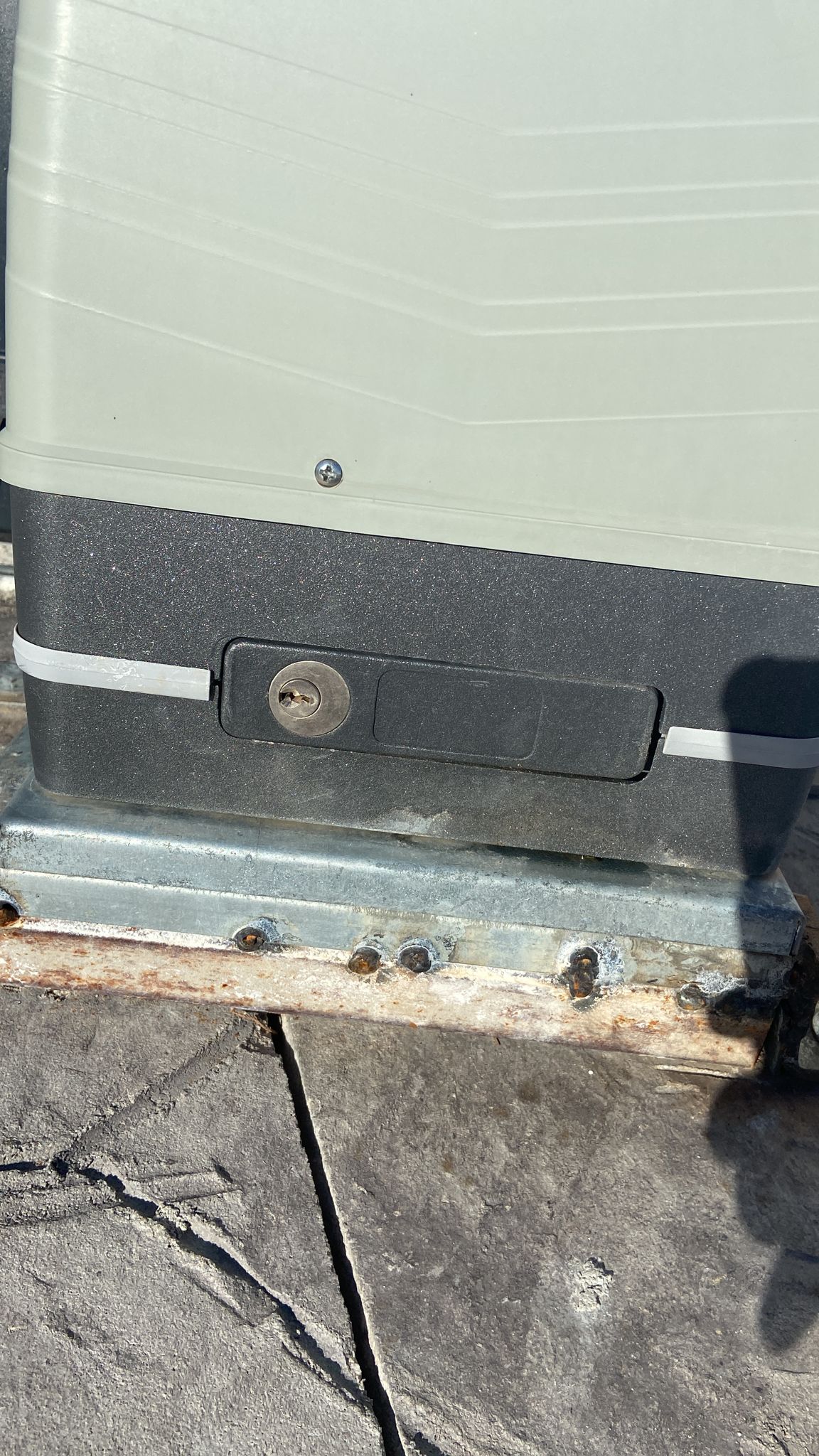 Motor de persiana roto — Cerrajero Alicante